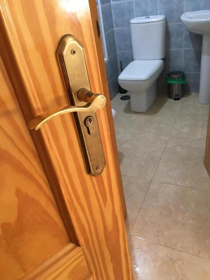 Habitacion Grande Con Bano Privado En Coin A 30Km De La Playa Dış mekan fotoğraf