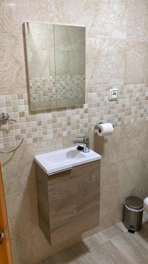 Habitacion Grande Con Bano Privado En Coin A 30Km De La Playa Dış mekan fotoğraf