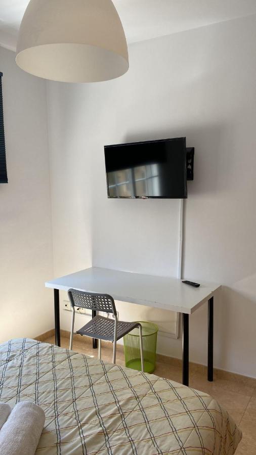 Habitacion Grande Con Bano Privado En Coin A 30Km De La Playa Dış mekan fotoğraf